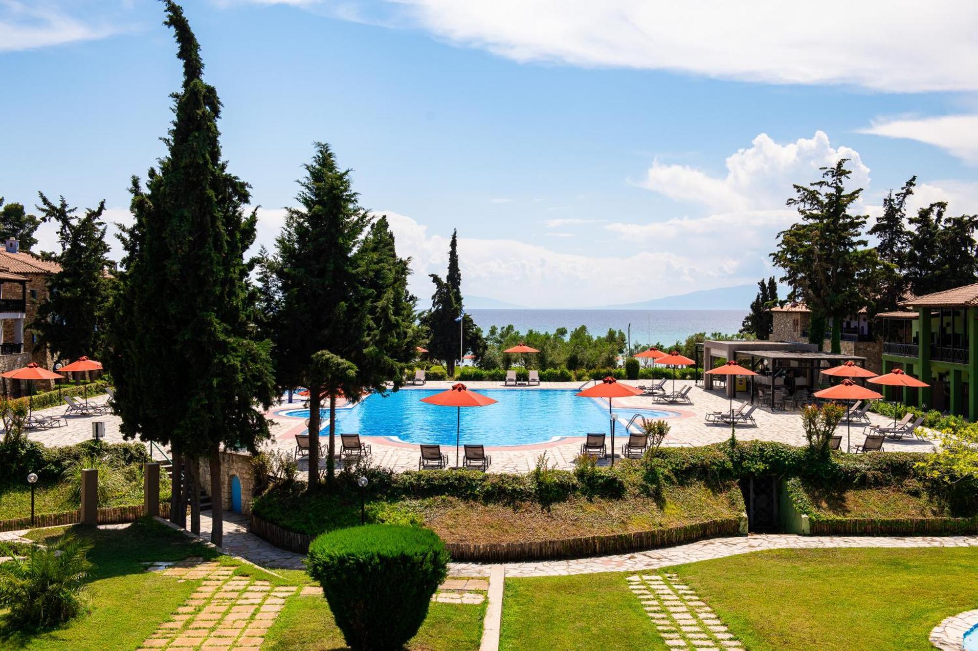 Simantro Resort Sani  Exteriér fotografie The pool at the Athens Olympic Centre