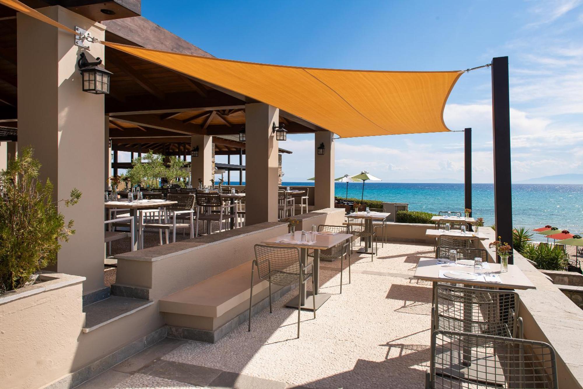 Simantro Resort Sani  Exteriér fotografie The Beach Club